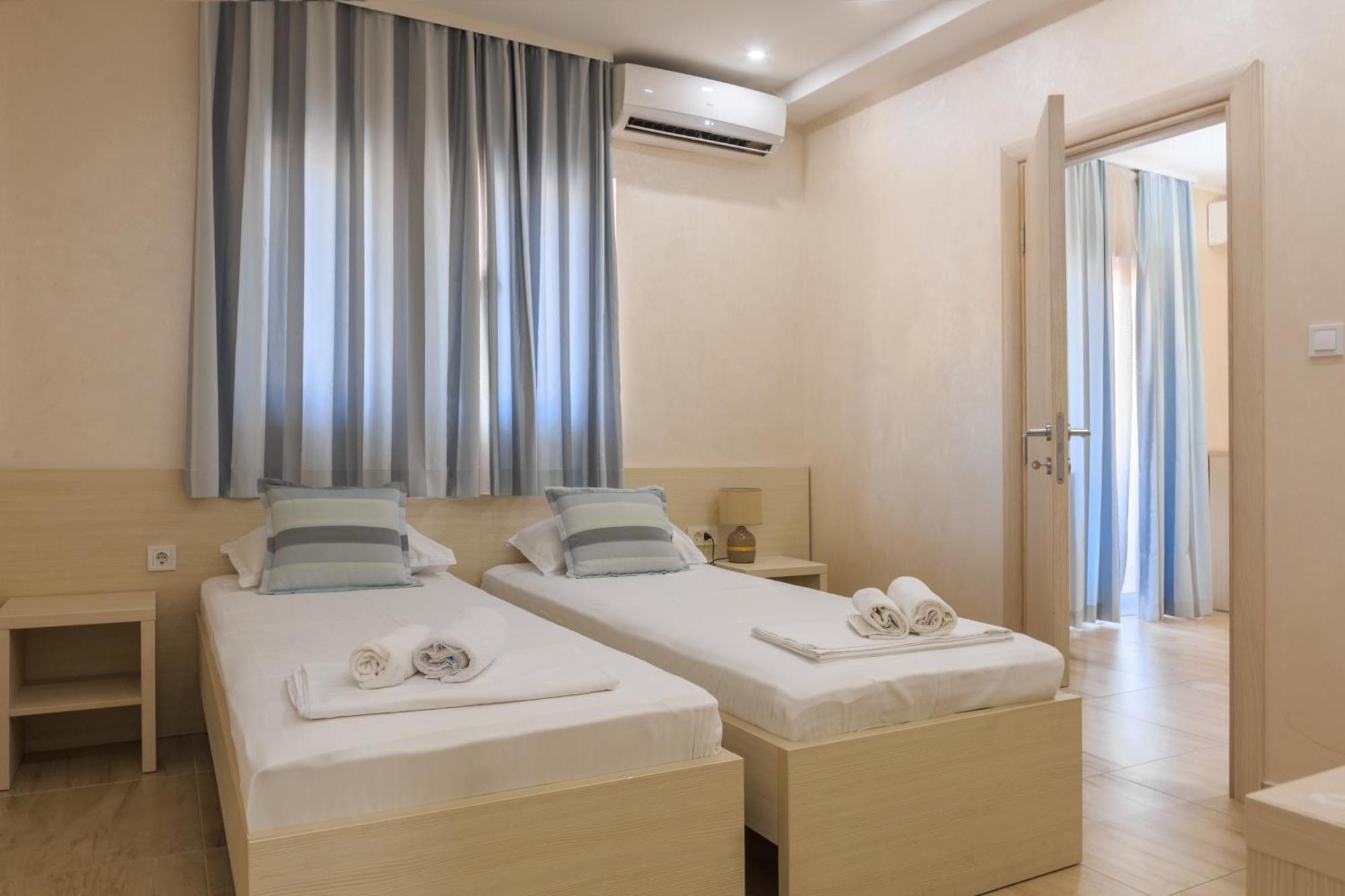 Hotel Maksim Херцег Нови Екстериор снимка