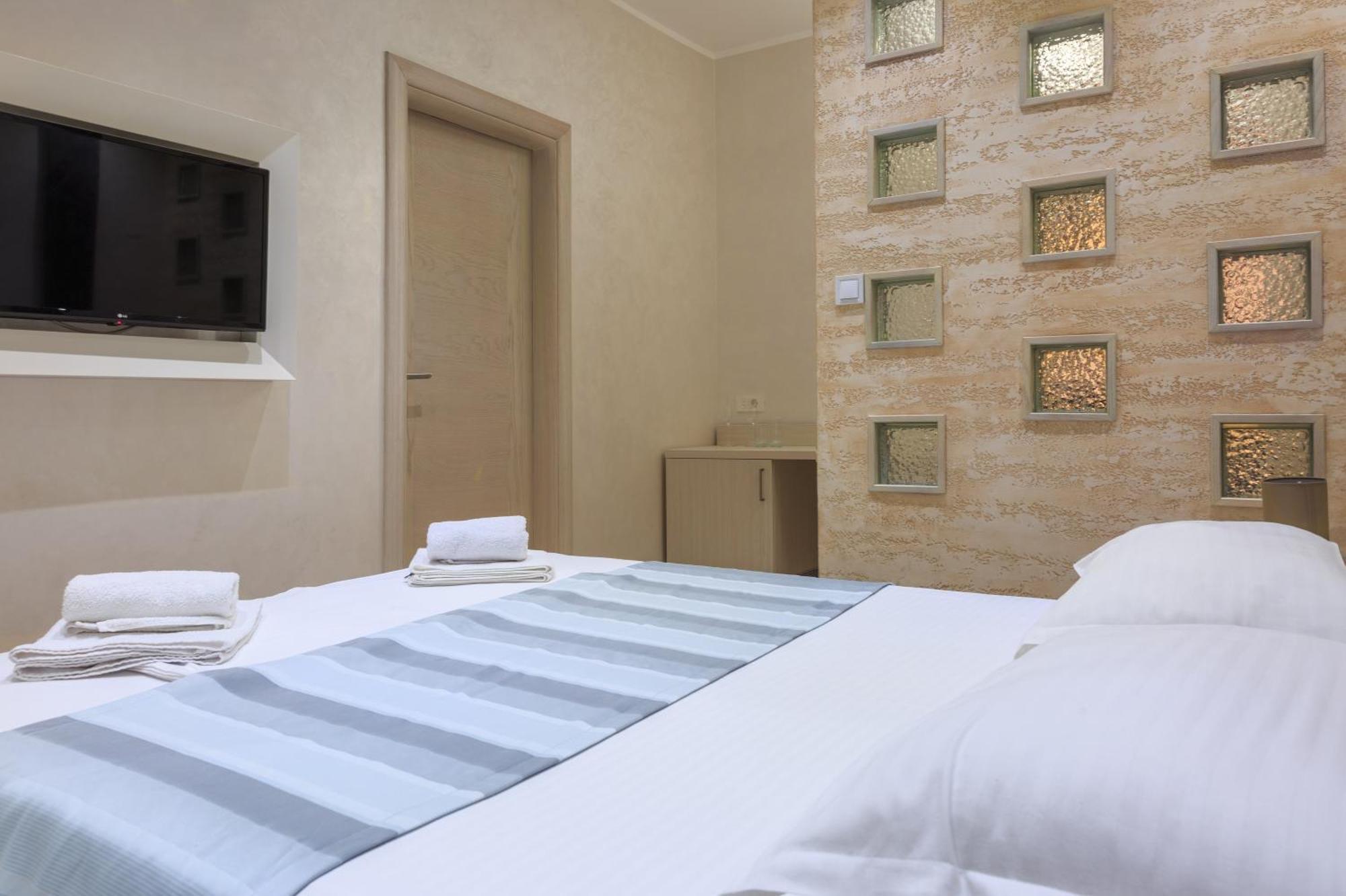 Hotel Maksim Херцег Нови Екстериор снимка