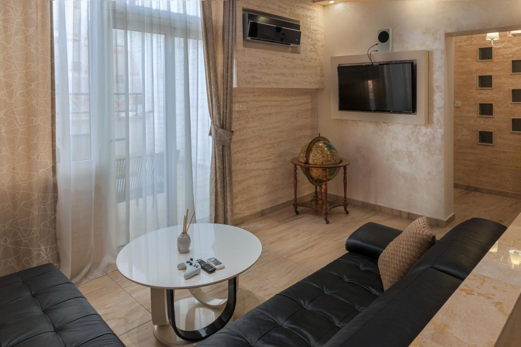 Hotel Maksim Херцег Нови Екстериор снимка