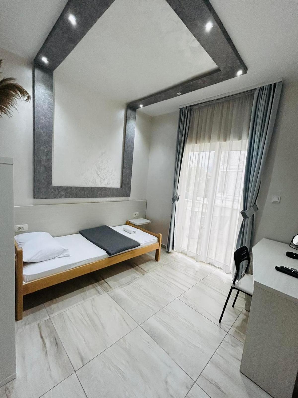 Hotel Maksim Херцег Нови Екстериор снимка