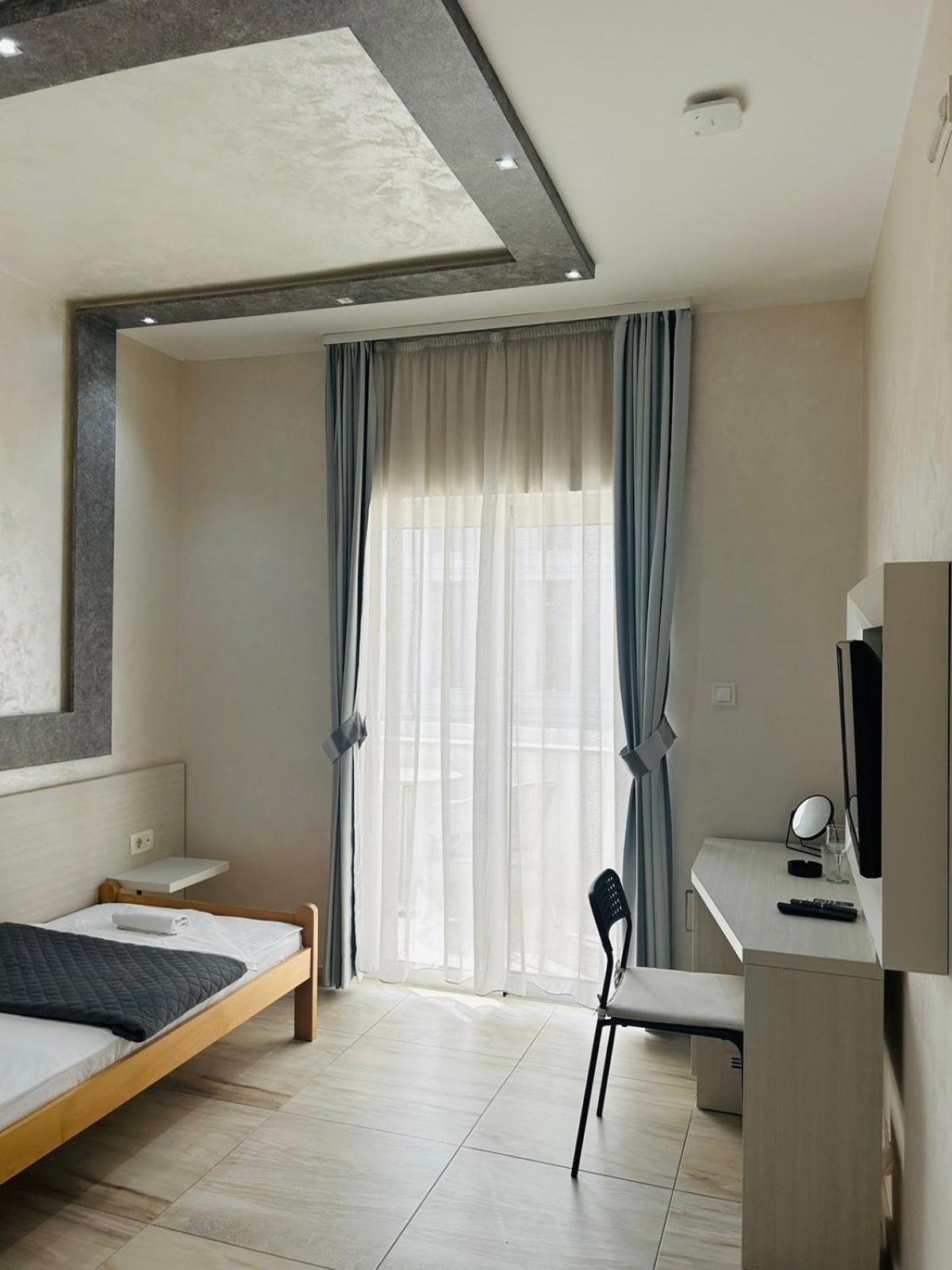 Hotel Maksim Херцег Нови Екстериор снимка